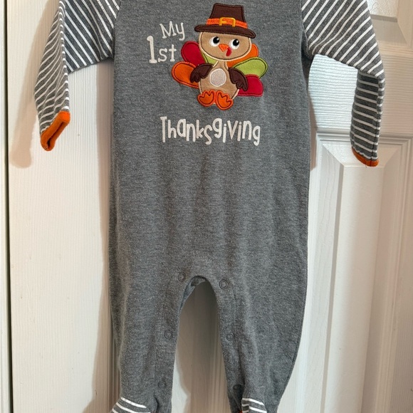 My 1st Thanksgiving Romper - Picture 2 of 8